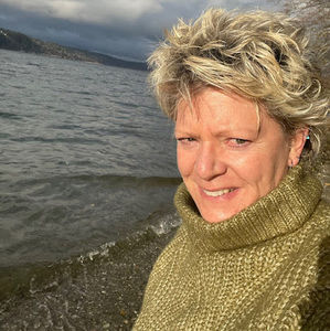 Meet your Posher, Monica